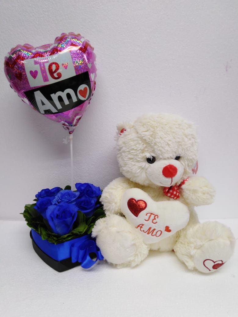 6 Rosas Azules en Caja Corazn + Peluche de 20 cm y Globito 